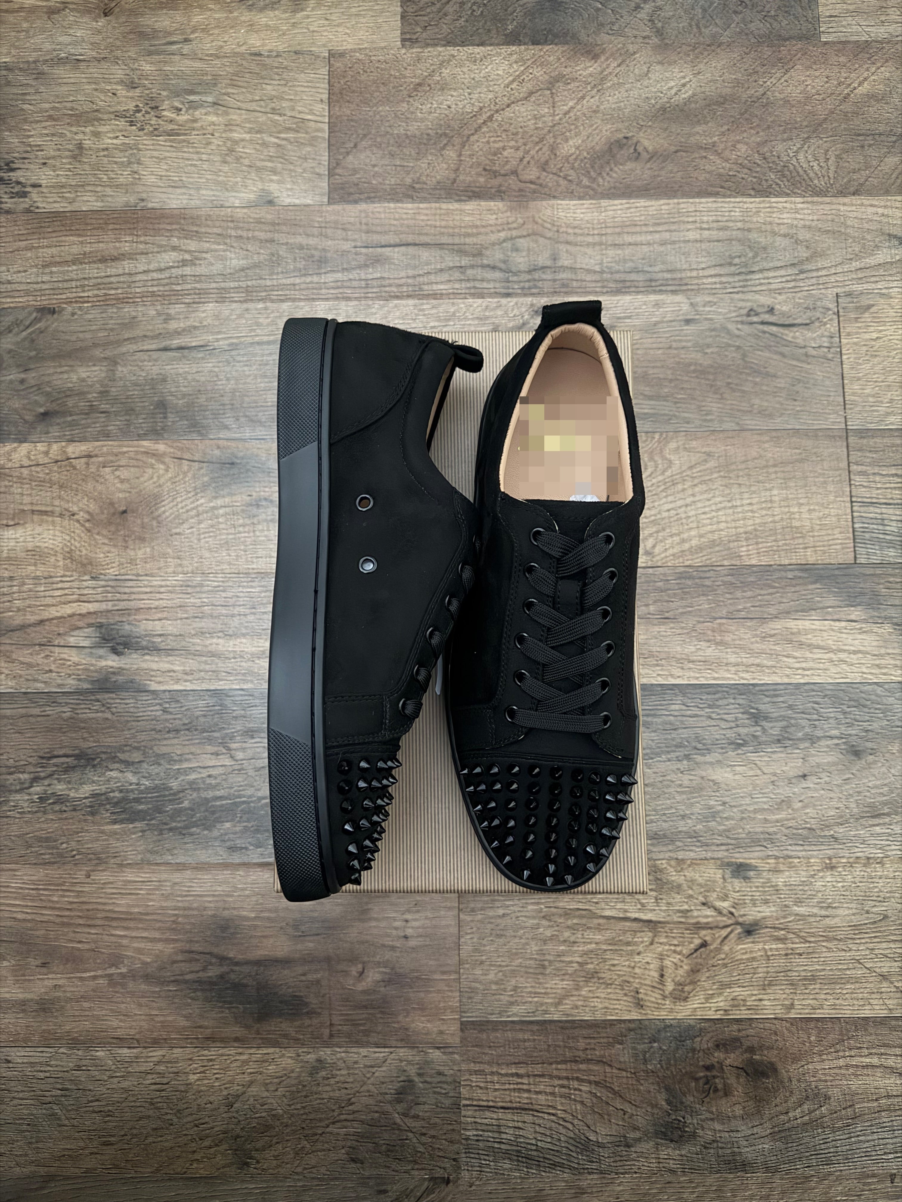 CL Black Spikes